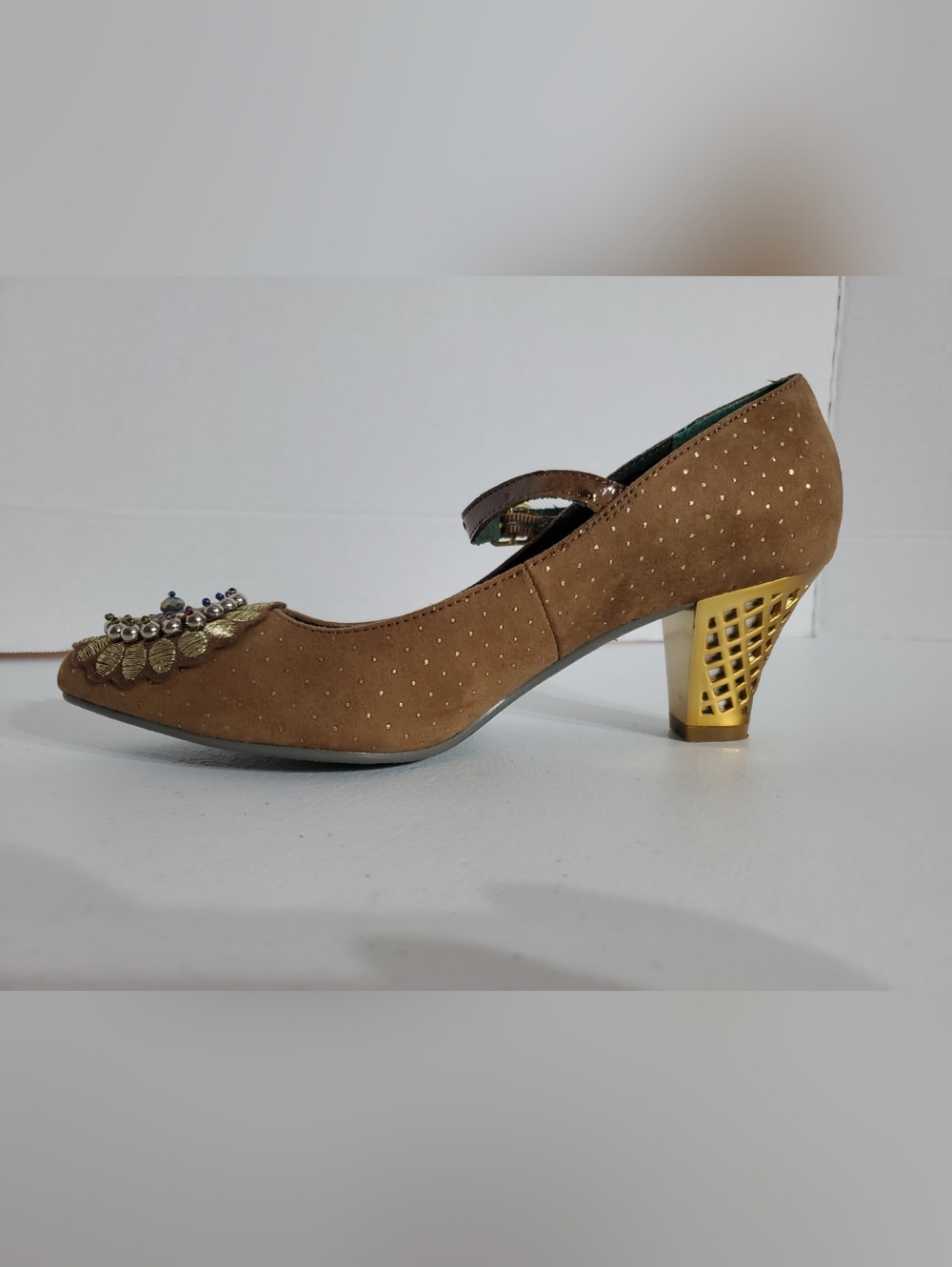 Poetic License Darla's Dream 6.5 Brown Mary Jane Heels Gold Embellishments - Picture 2 of 10